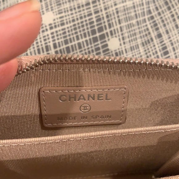 Auth Chanel 17B rose gold credit card zippy wallet - Picture 8 of 9